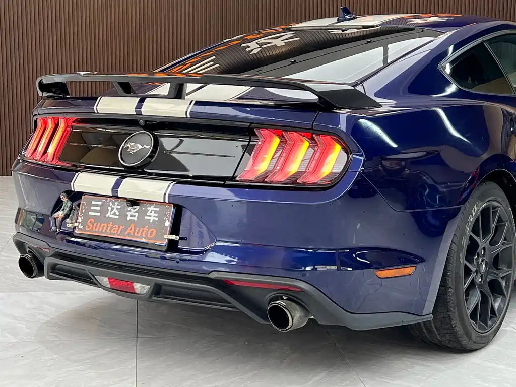Ford Mustang 2021 — фото 19