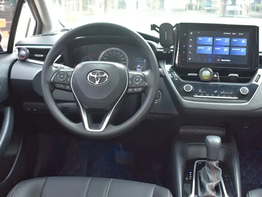 Toyota Corolla 2022 — фото 16
