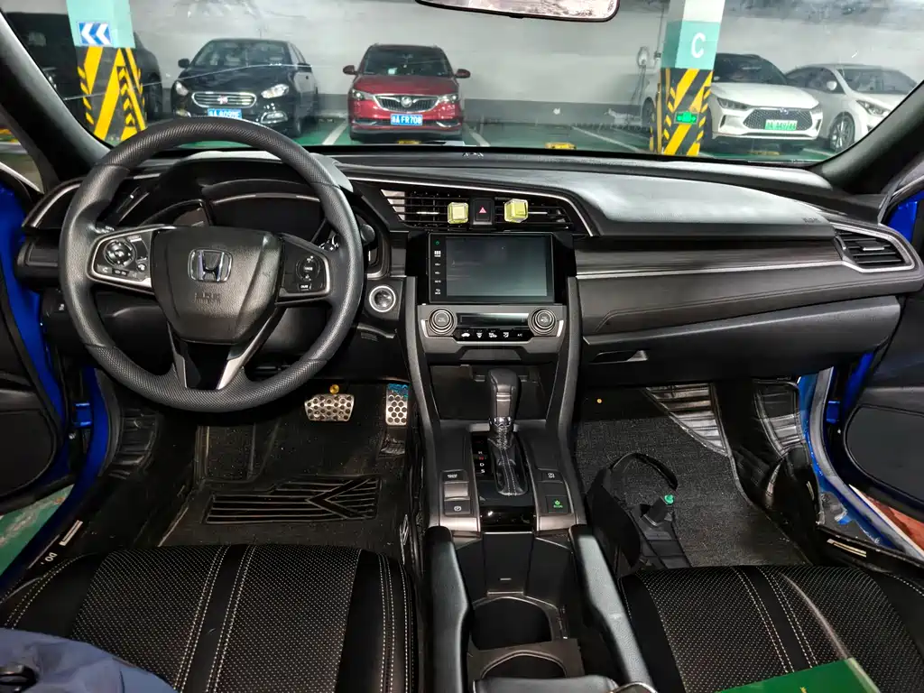 Honda Civic 2021 — фото 10
