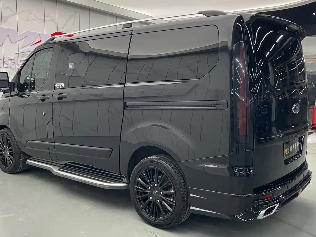 Ford Tourneo 2023 — фото 9