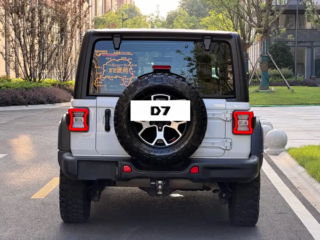 Jeep Wrangler 2022 — фото 13