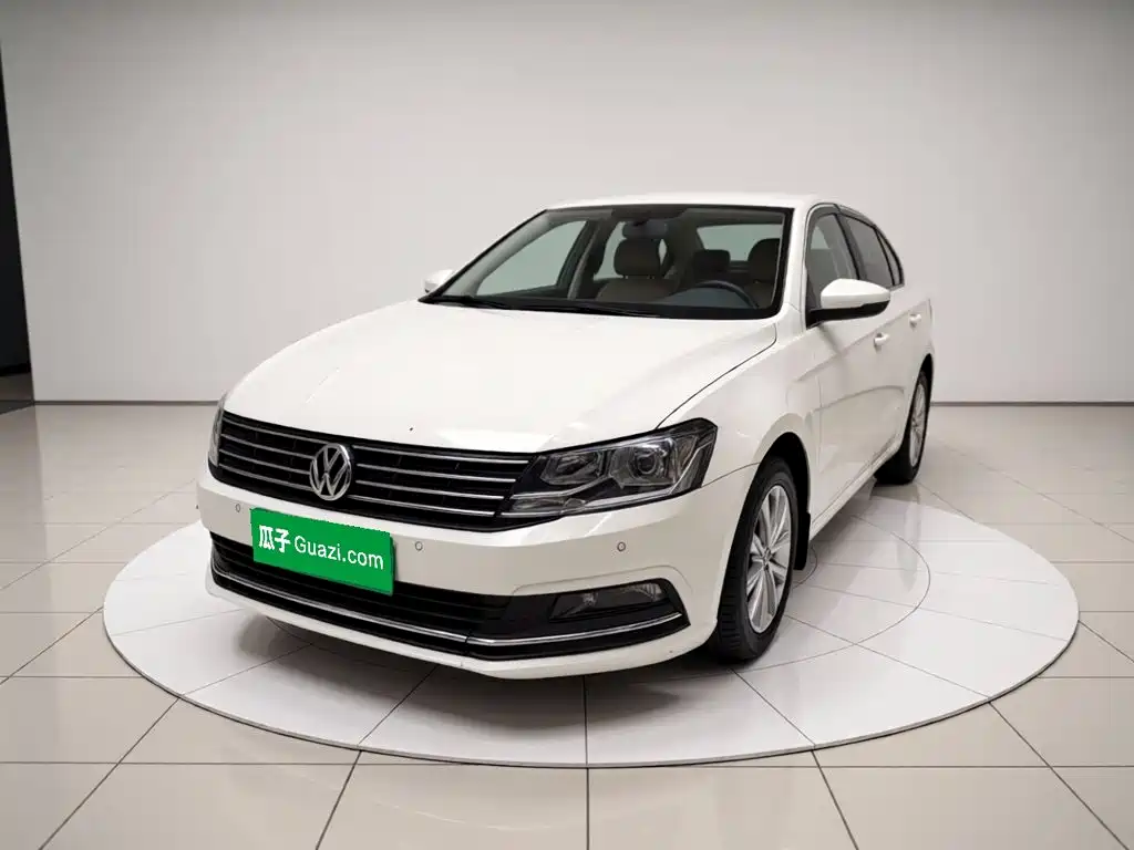 Volkswagen Lavida 2015 — фото 2