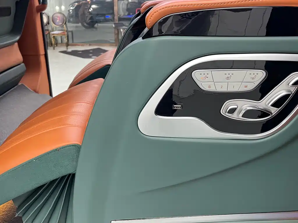 Ford Tourneo 2023 — фото 13