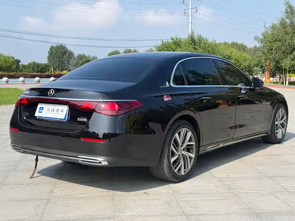 Mercedes-Benz E-Class 2025