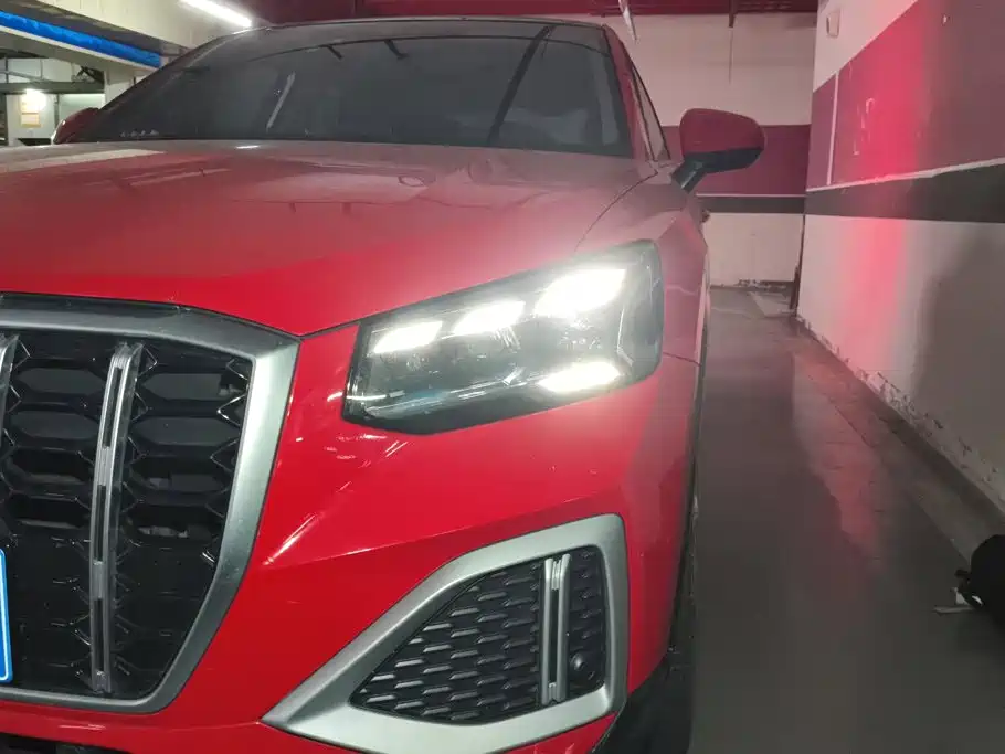 Audi Q2L 2021