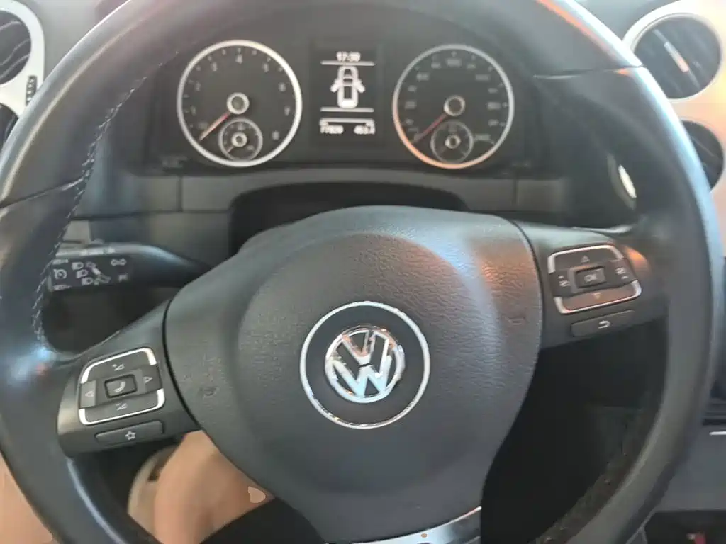 Volkswagen Tiguan 2019 — фото 11