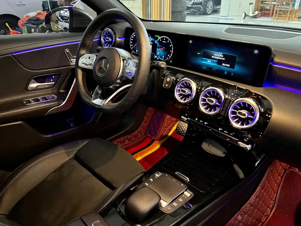 Mercedes-Benz A-Class 2021 — фото 14
