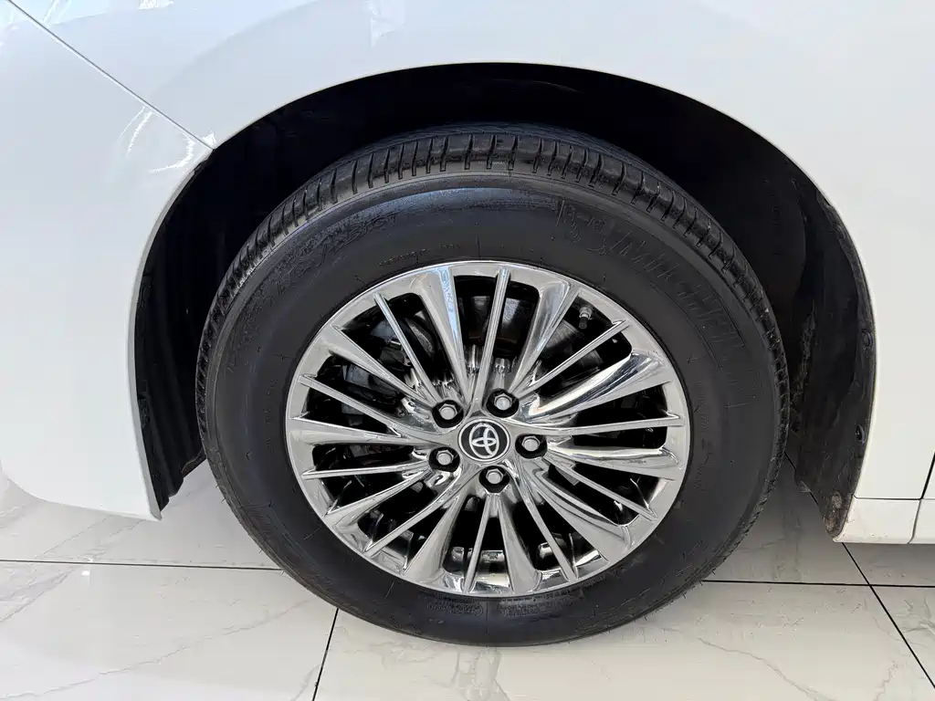 Toyota Alphard 2021 — фото 22