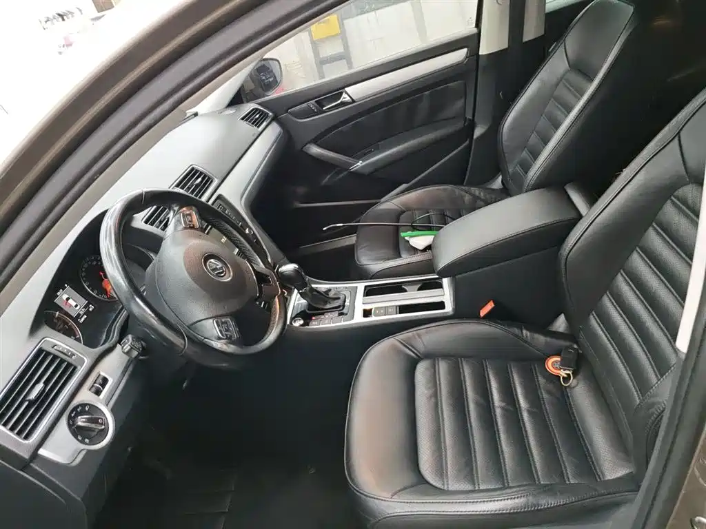 Volkswagen Passat 2015 — фото 11
