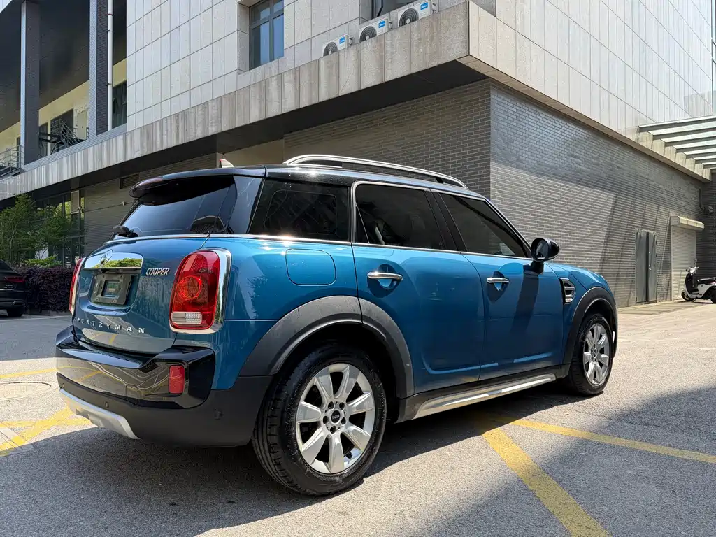 MINI Countryman 2017 — фото 24