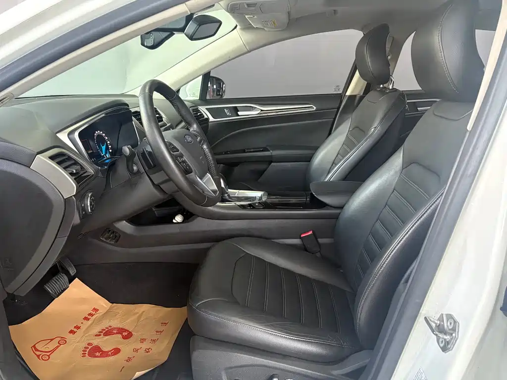 Ford Mondeo 2015 — фото 11