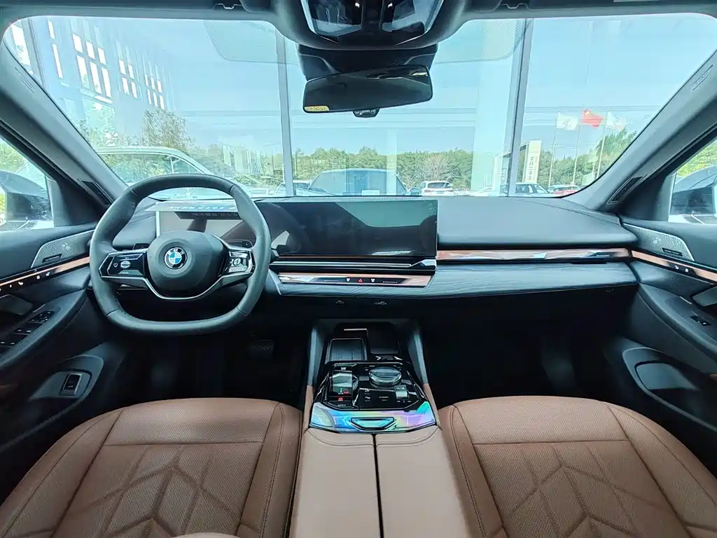 BMW 5 Series 2024