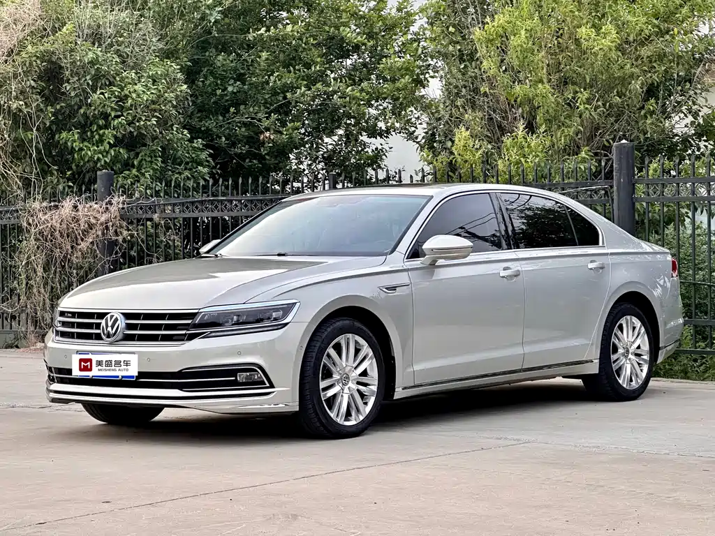 Volkswagen Phideon 2018 — фото 1