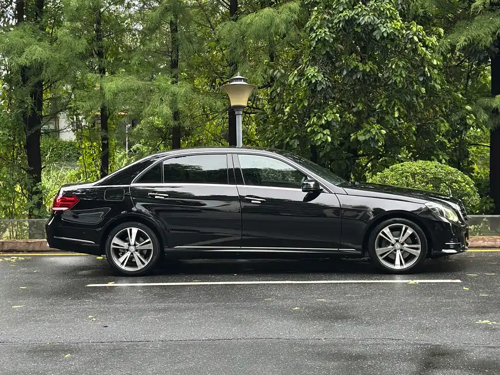 Mercedes-Benz E-Class 2015
