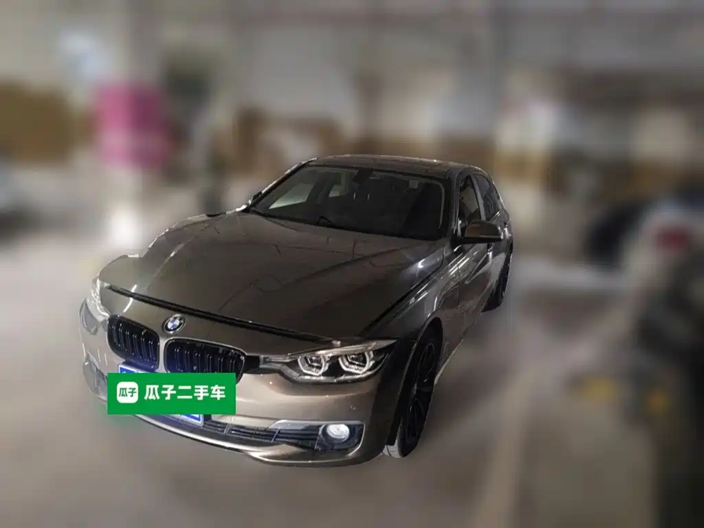 BMW 3 Series 2018 — фото 1