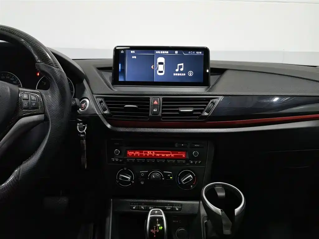 BMW X1 2016 — фото 12