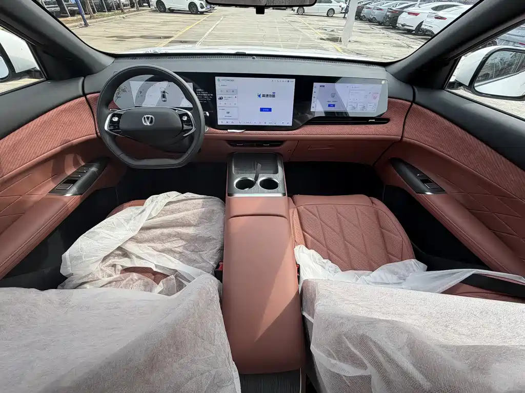 Changan CS75 PLUS 2026 — фото 15
