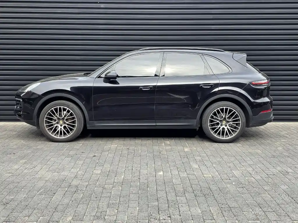 Porsche Cayenne 2018 — фото 6