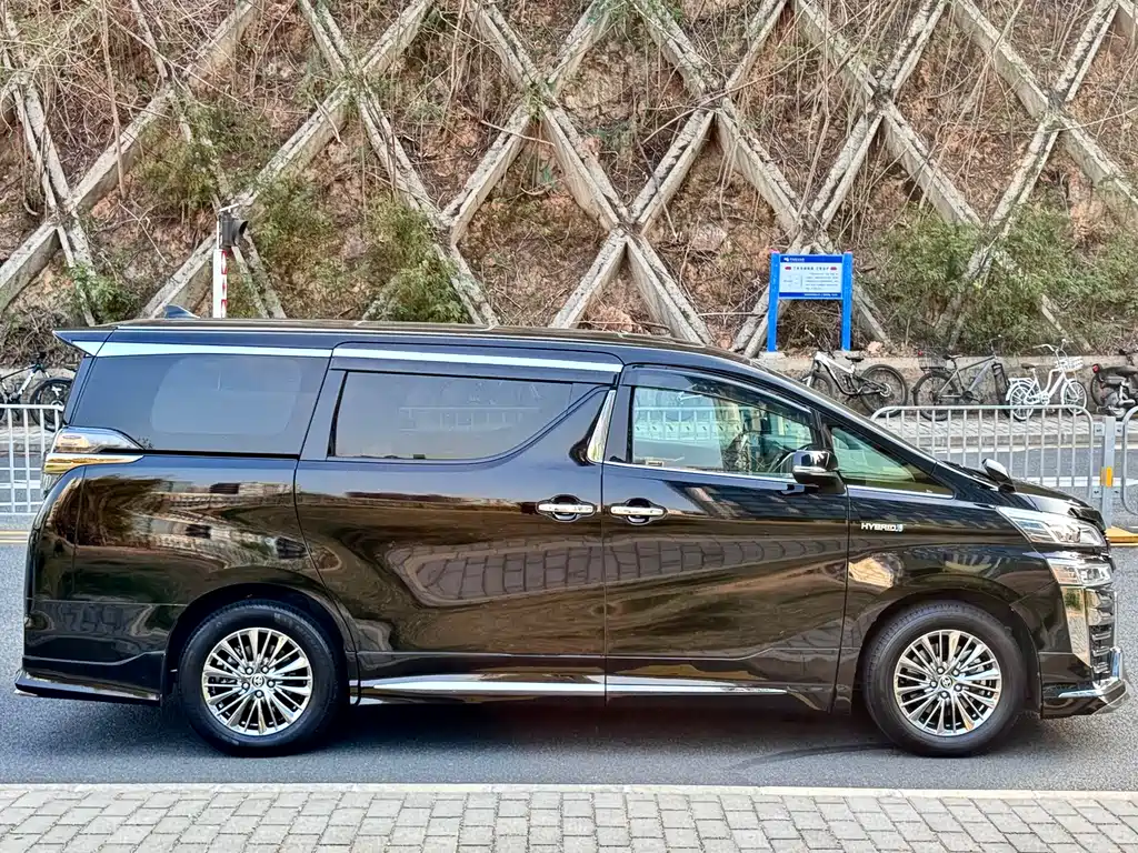 Toyota Vellfire 2020 — фото 4