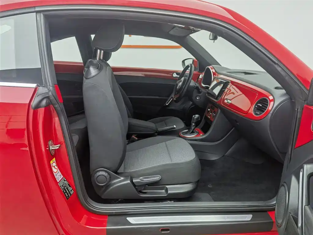 Volkswagen Beetle 2015 — фото 23
