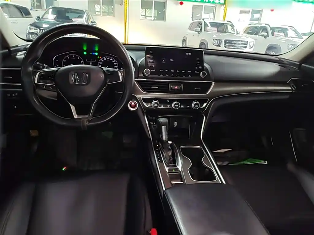 Honda Accord 2019 — фото 10