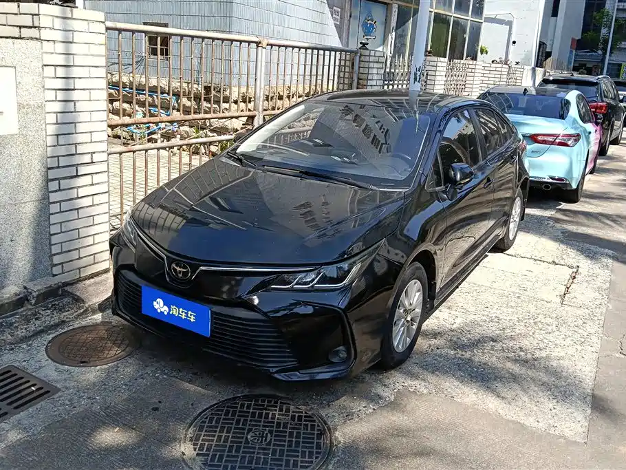 Toyota Corolla 2021 — фото 1