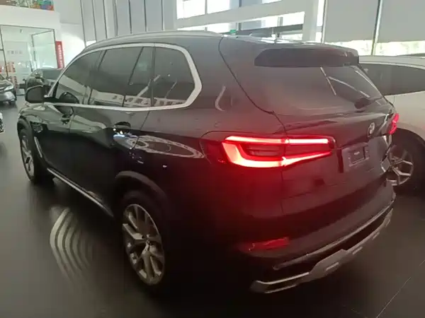 BMW X5 2021