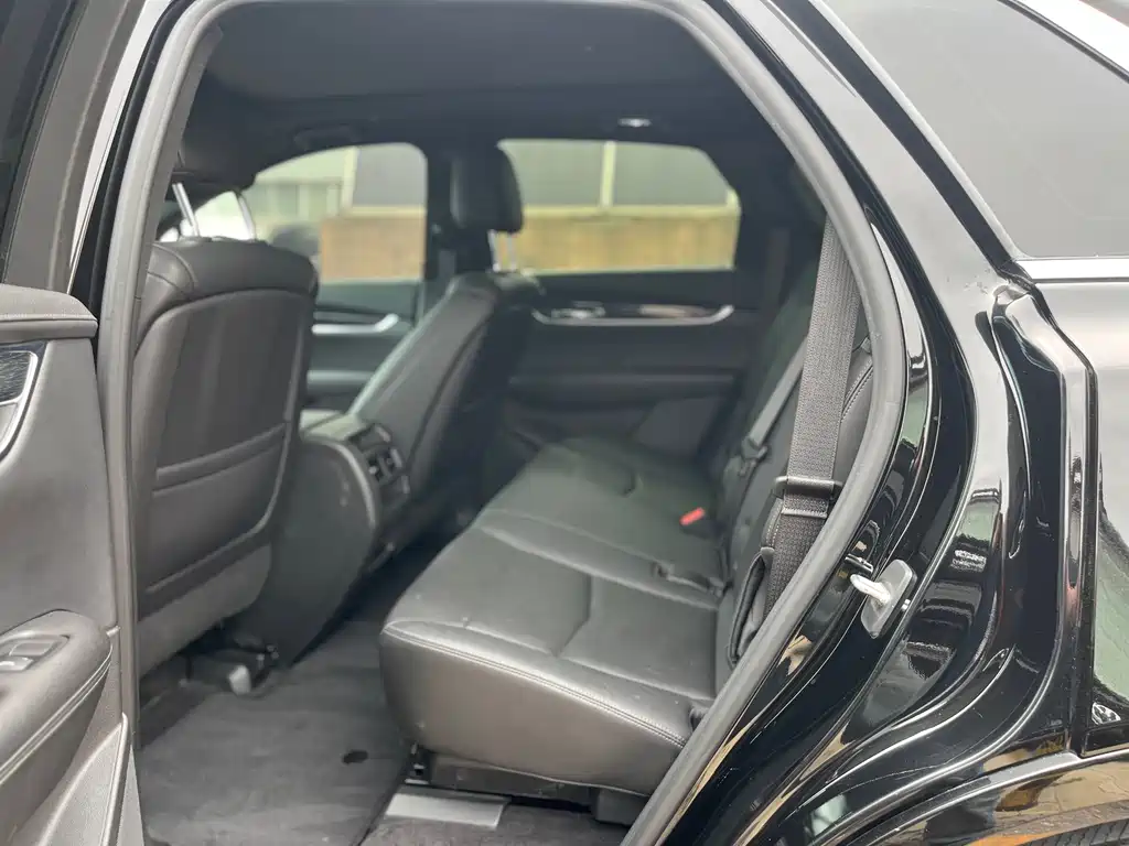 Cadillac XT5 2020 — фото 16