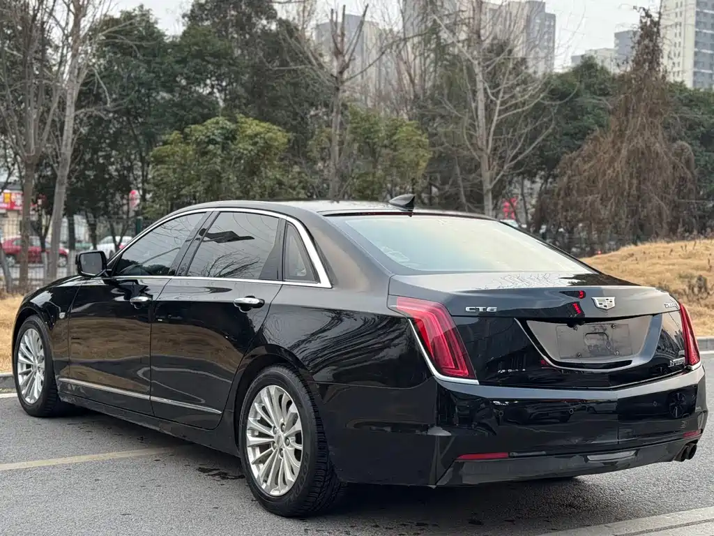 Cadillac CT6 2018 — фото 16