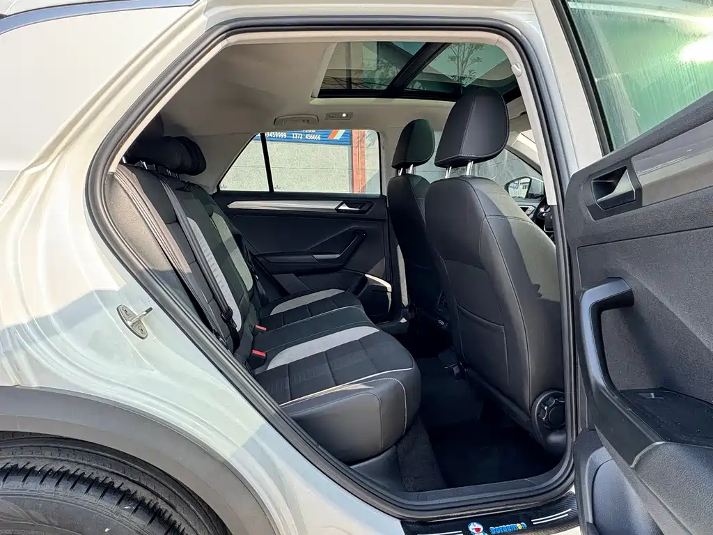 Volkswagen T-Roc 2019 — фото 11