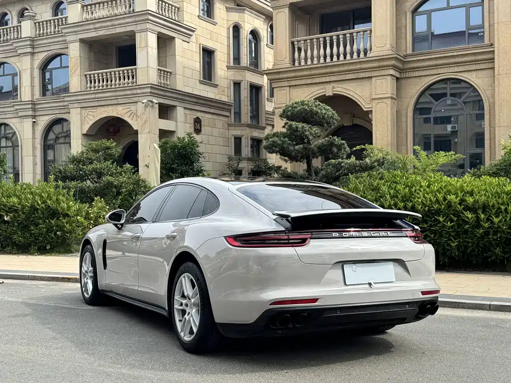 Porsche Panamera 2019 — фото 4
