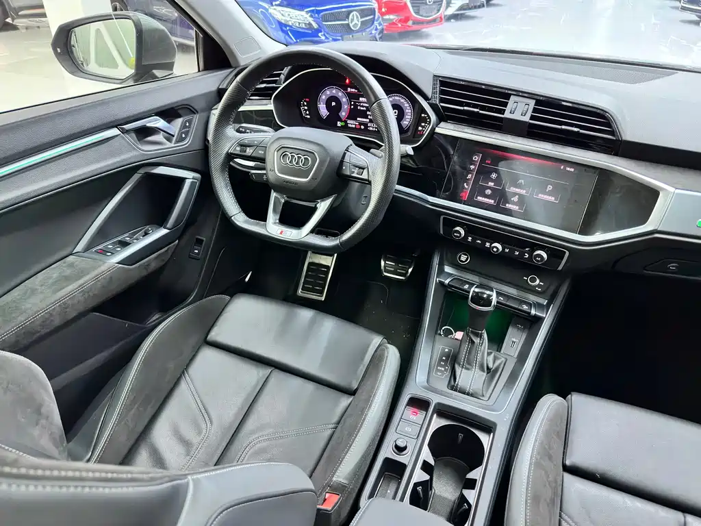 Audi Q3 Sportback 2021 — фото 16