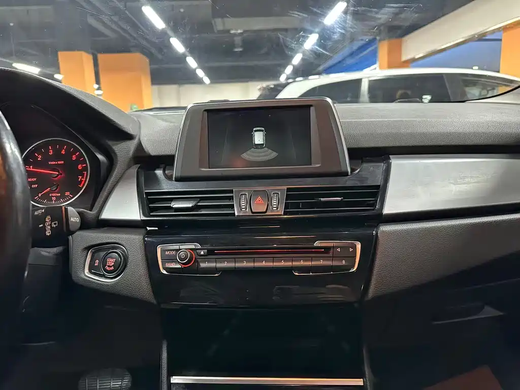 BMW 2 Series Gran Tourer 2017 — фото 11