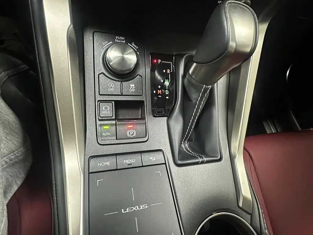 Lexus NX 2021 — фото 17