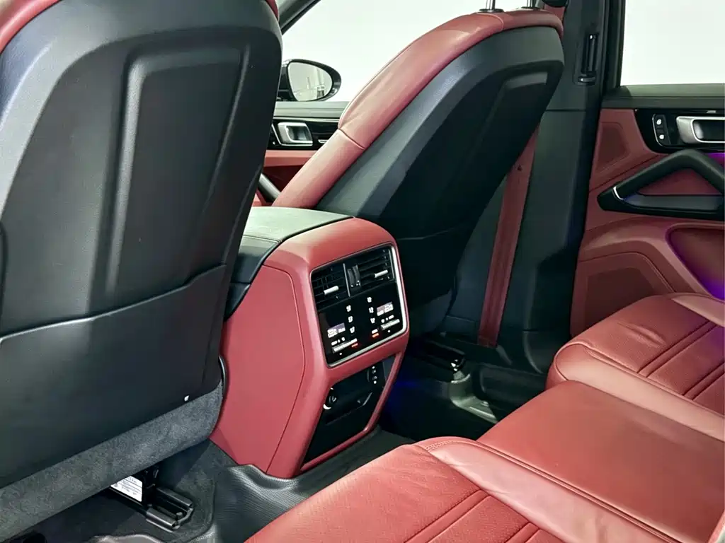 Porsche Cayenne 2023 — фото 12