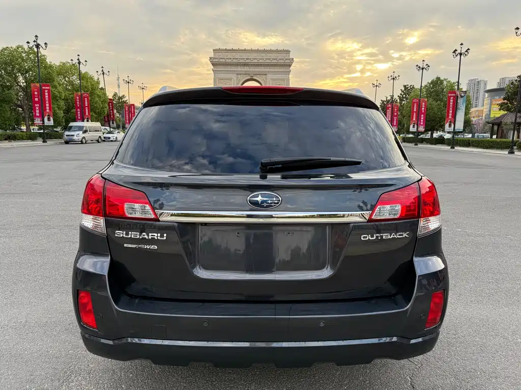 Subaru Outback 2014 — фото 8