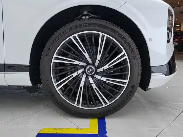 XPeng G9 2025