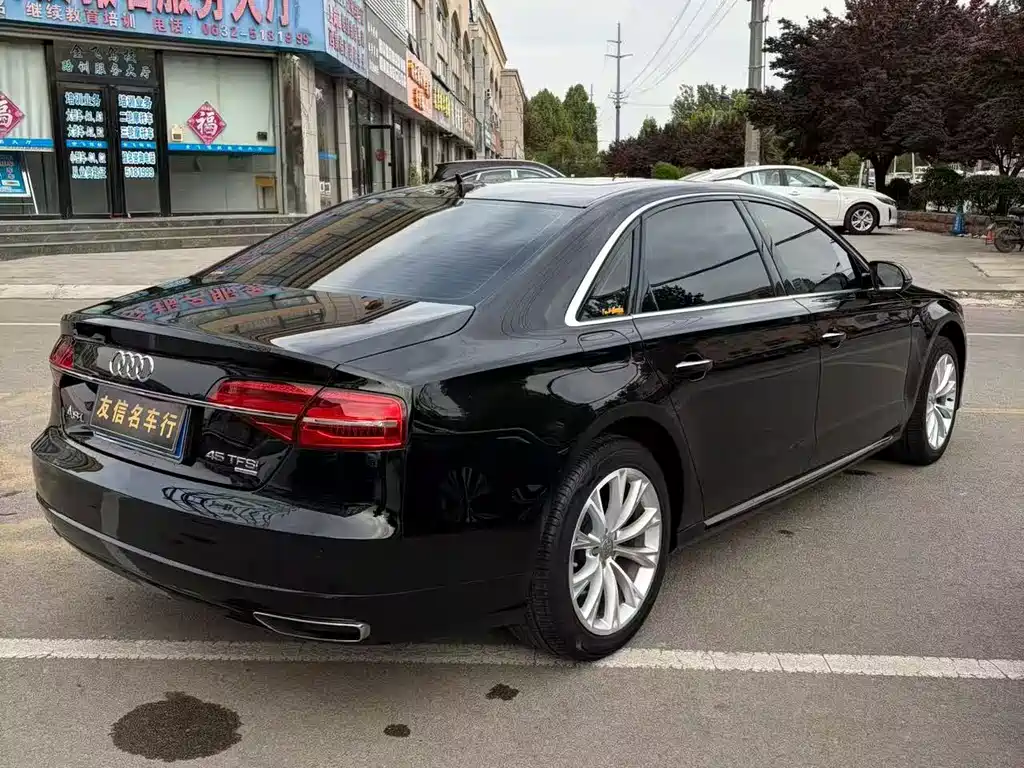 Audi A8 2017 — фото 9