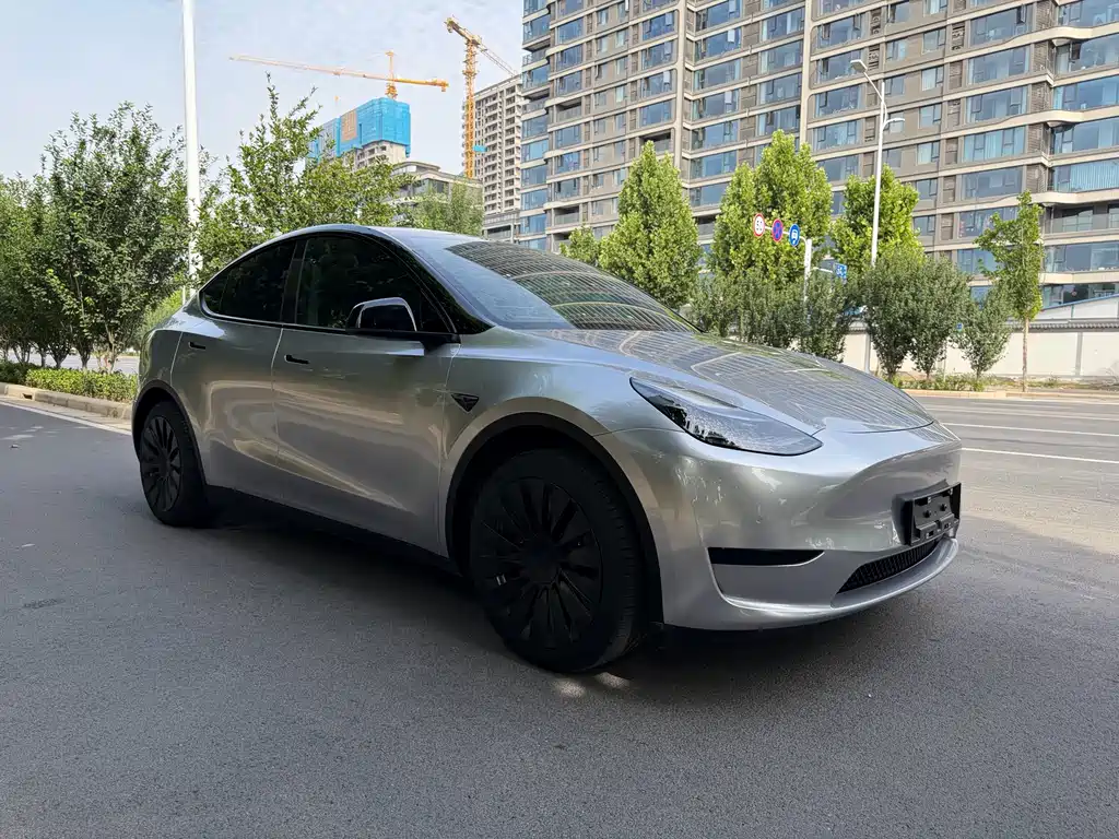 Tesla Model Y 2023 — фото 3