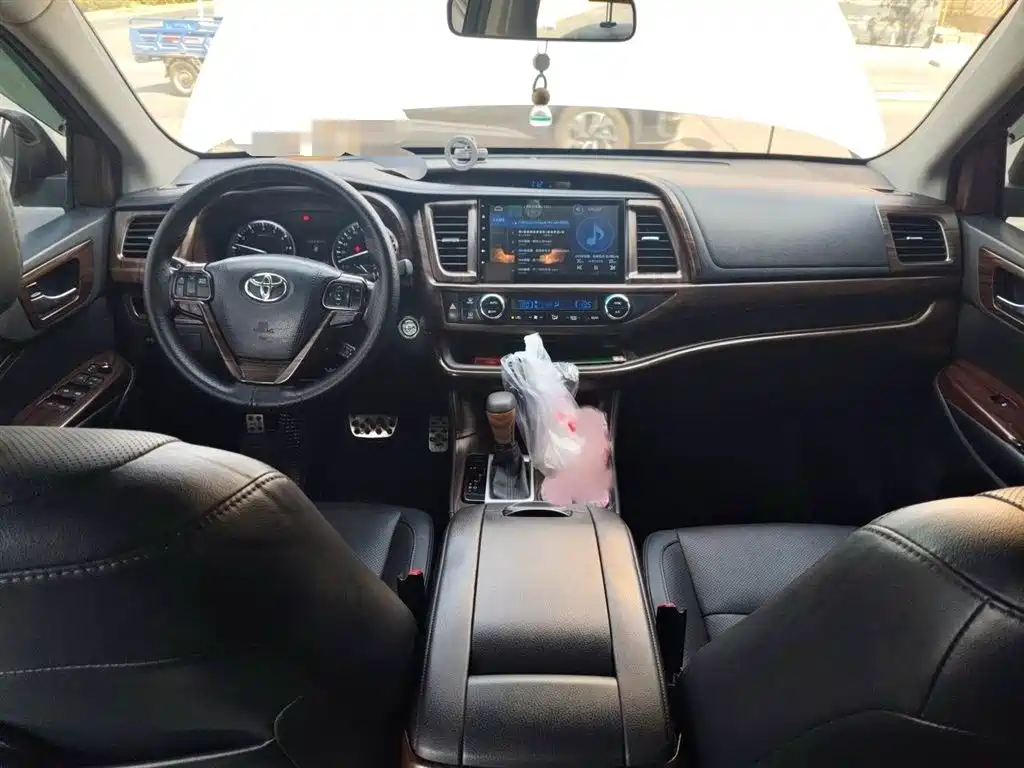 Toyota Highlander 2015 — фото 13