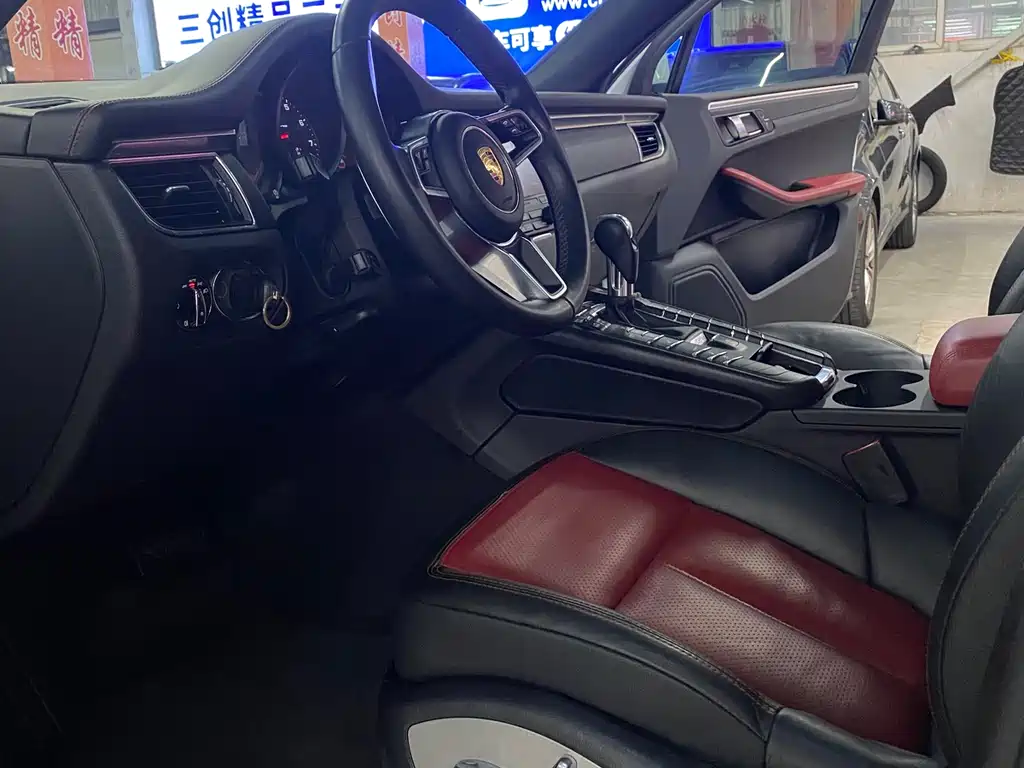 Porsche Macan 2018 — фото 9
