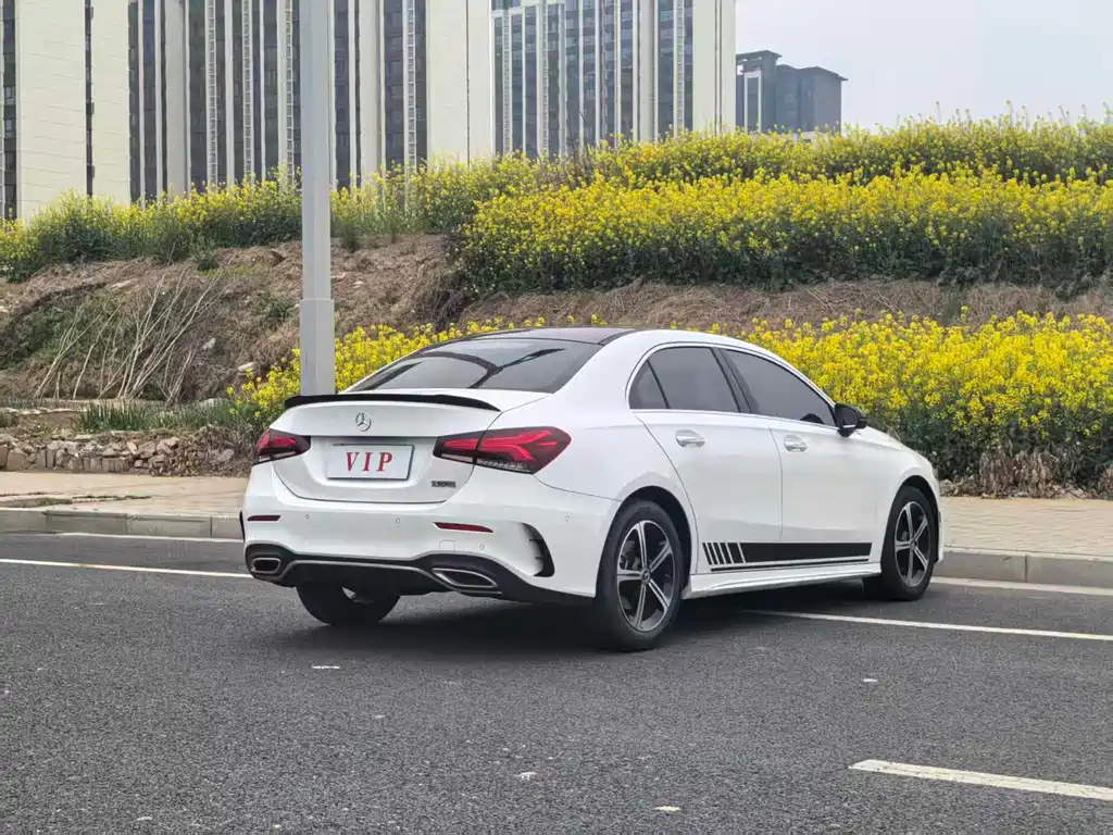 Mercedes-Benz A-Class 2023 — фото 9