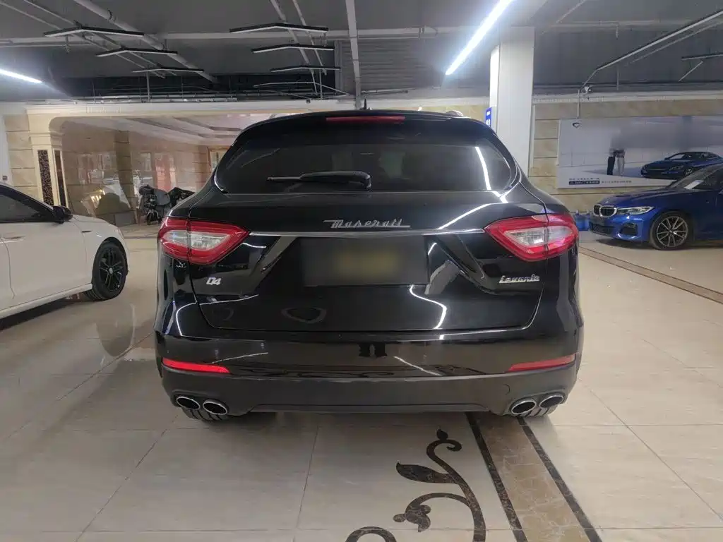Maserati Levante 2018 — фото 8
