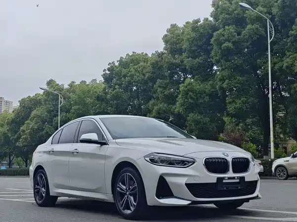 BMW 1 Series 2021