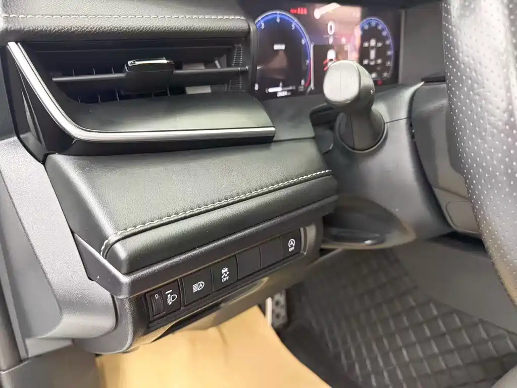 Toyota Camry 2024 — фото 10