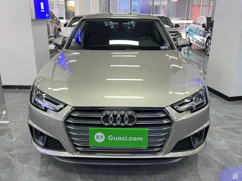 Audi A4L 2019
