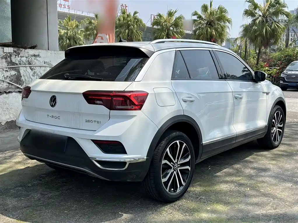 Volkswagen T-Roc 2023 — фото 13