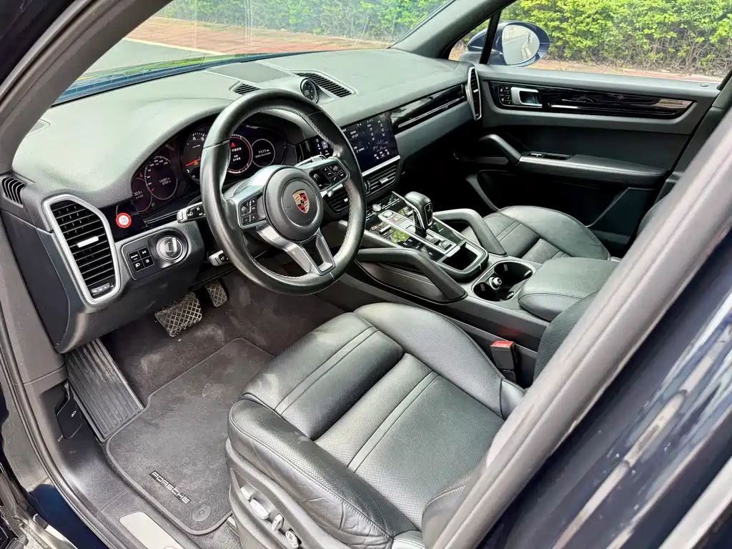 Porsche Cayenne 2019 — фото 14