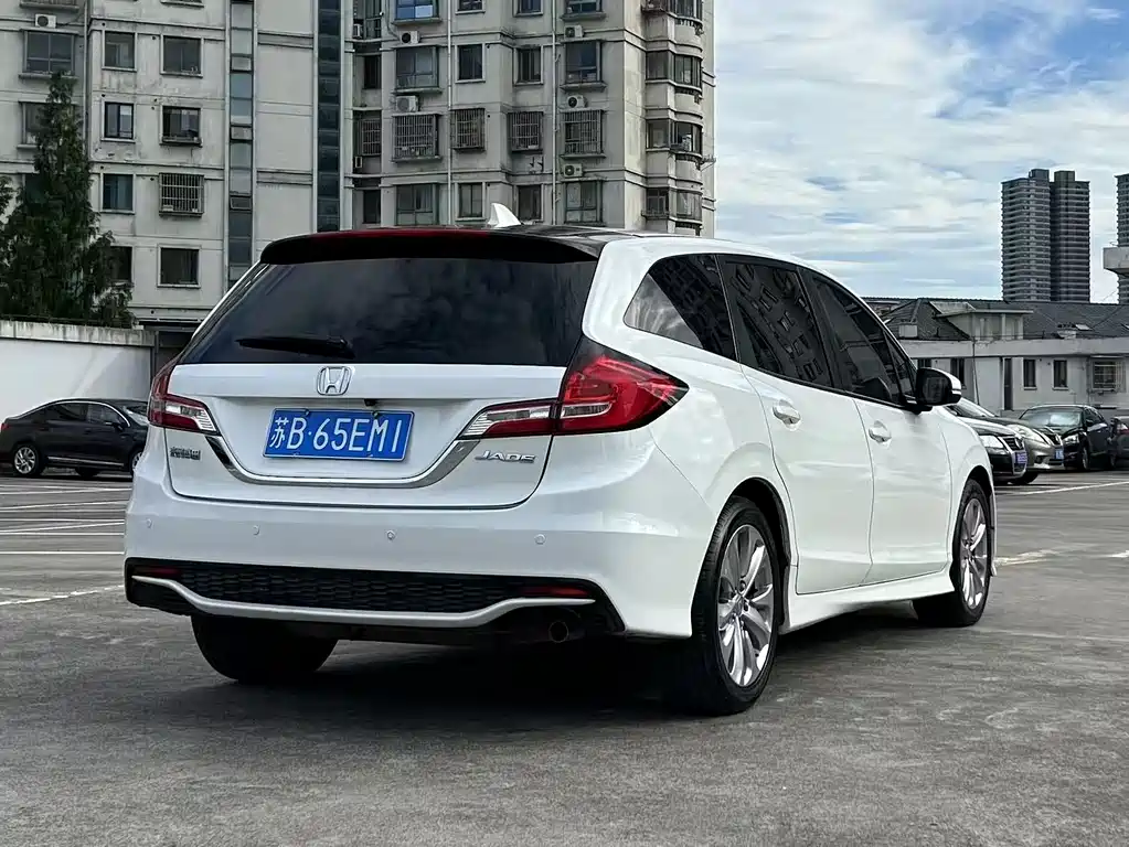 Honda Jade 2017