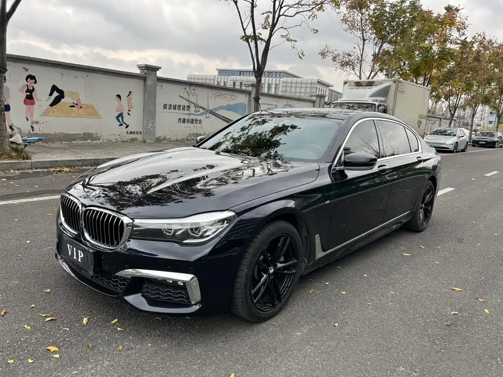 BMW 7 Series 2019 — фото 1